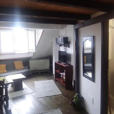 Bele Staze 84, Tavance, Brzeće