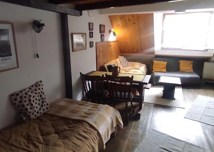 Bele Staze 84, Tavance, * Brzeće